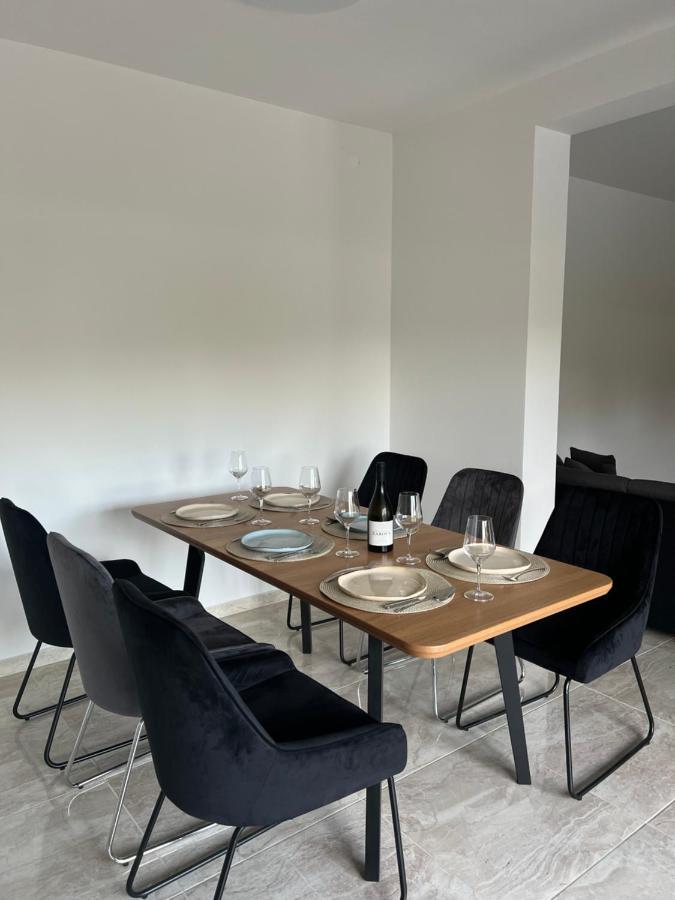 Modern Home Ula Бъртонигла Екстериор снимка